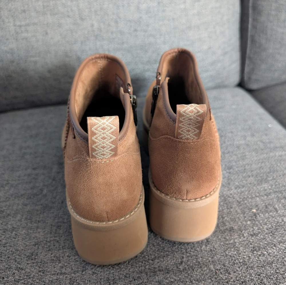 UGG chic ankle